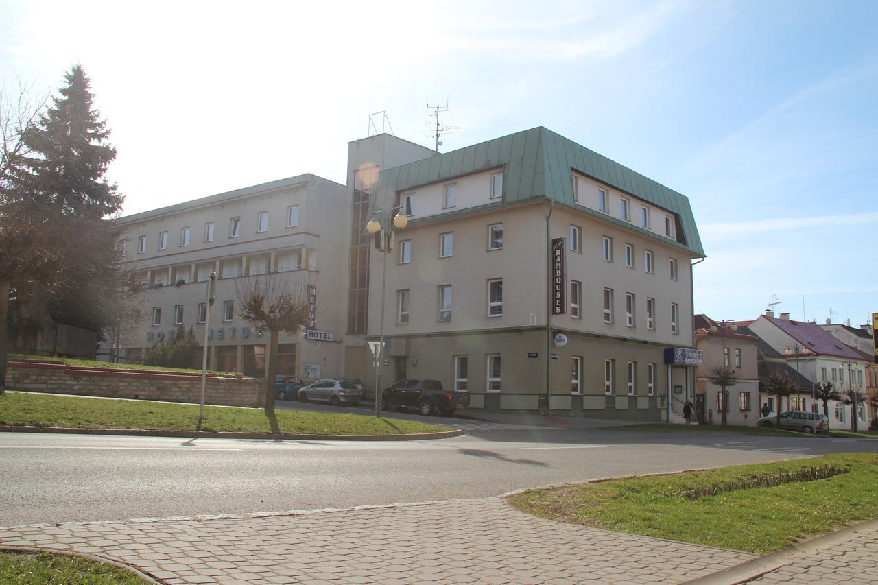 Hotel Rambousek Nové Město nad Metují Buitenkant foto